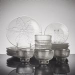 537963 Glass plates